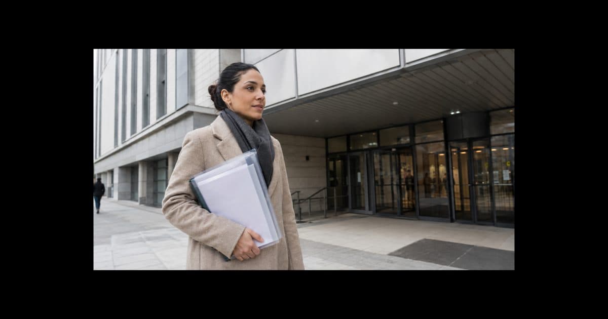 Renouvellement de titre de séjour en 2026 : démarches, récépissé et délais pour éviter la rupture de droits
